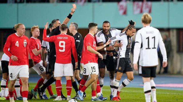 官方赛程-德国队一夜回到换帅前?萨内红牌才逼出热血30分钟