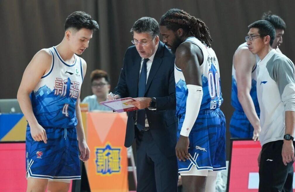 LOL赛事直播-新疆男篮官宣！后场大将韧带撕裂赛季报销，场均17+7新外援加盟！