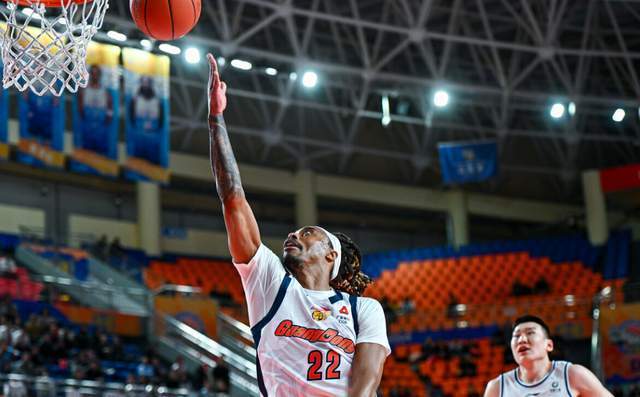 LOL赛事直播-广东遭18分逆转被打回原形！更换外援成唯一出路，杜锋该认清现实