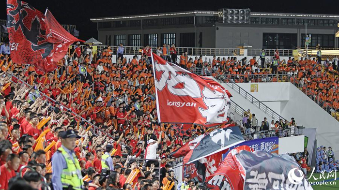 官网入口-“闽超”为何选中一个山区小县办赛？|龙岩|李昌乾|人民网|足球|漳州队_新浪体育_新浪新闻